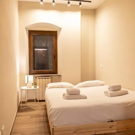 House 20s, 43n * Florence